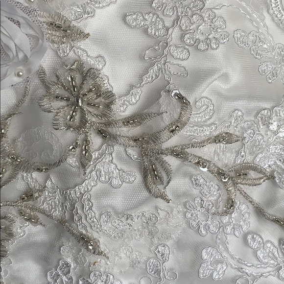 NWT Shirley’s Wedding Dress - Picture 6 of 6